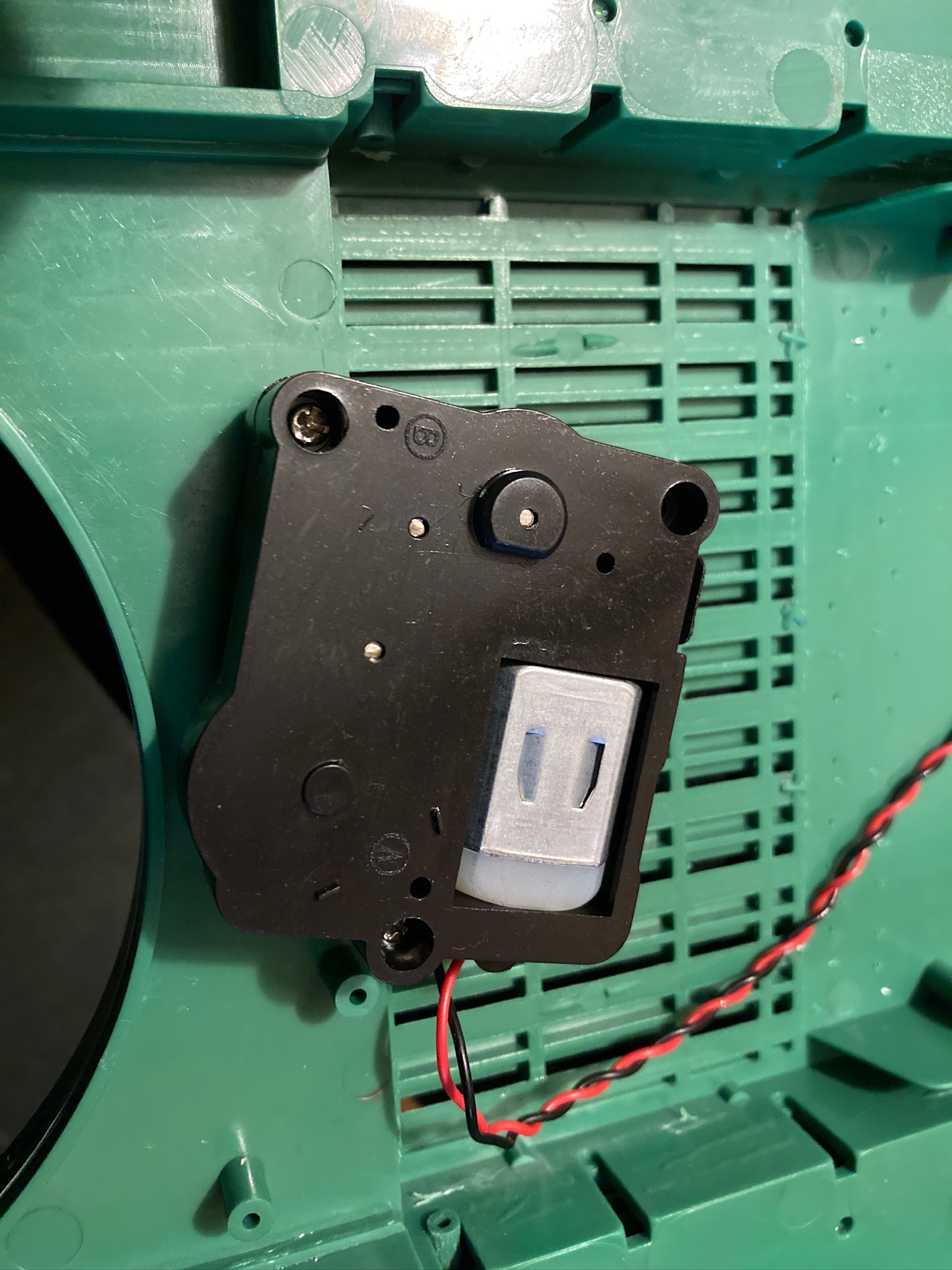 Three 2.6 x 6 STS hold the turret turning motor.