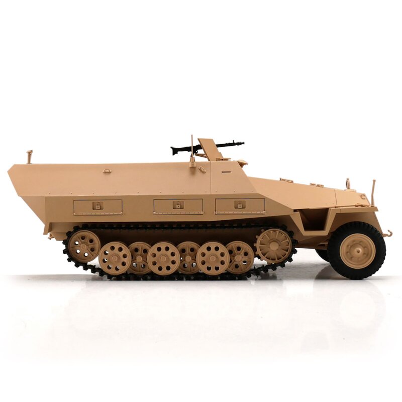 1-16-rc-sd-kfz-251-1-ausf-d-sand~4.jpg