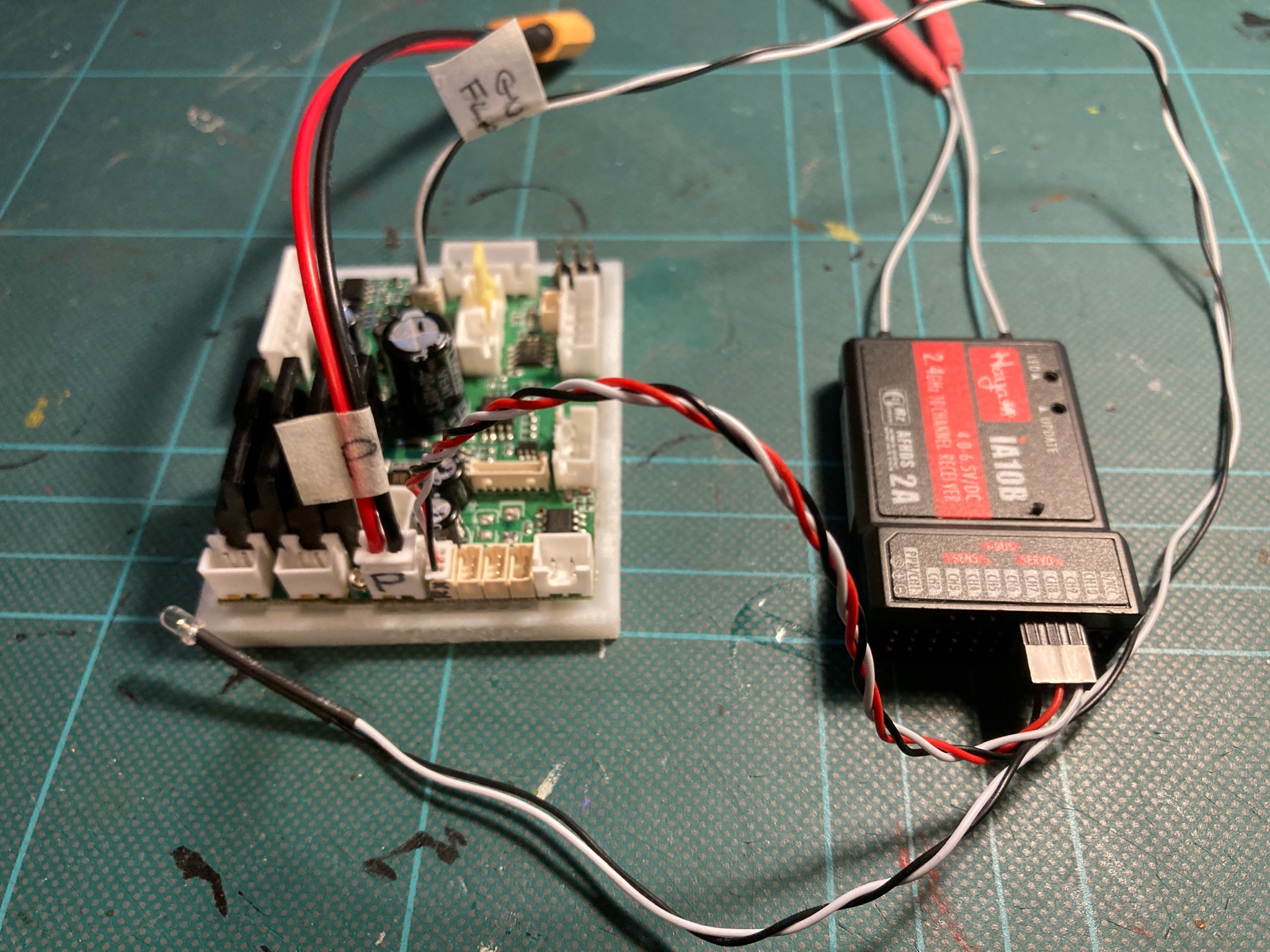 Tentative start - optional gun flash plugged in