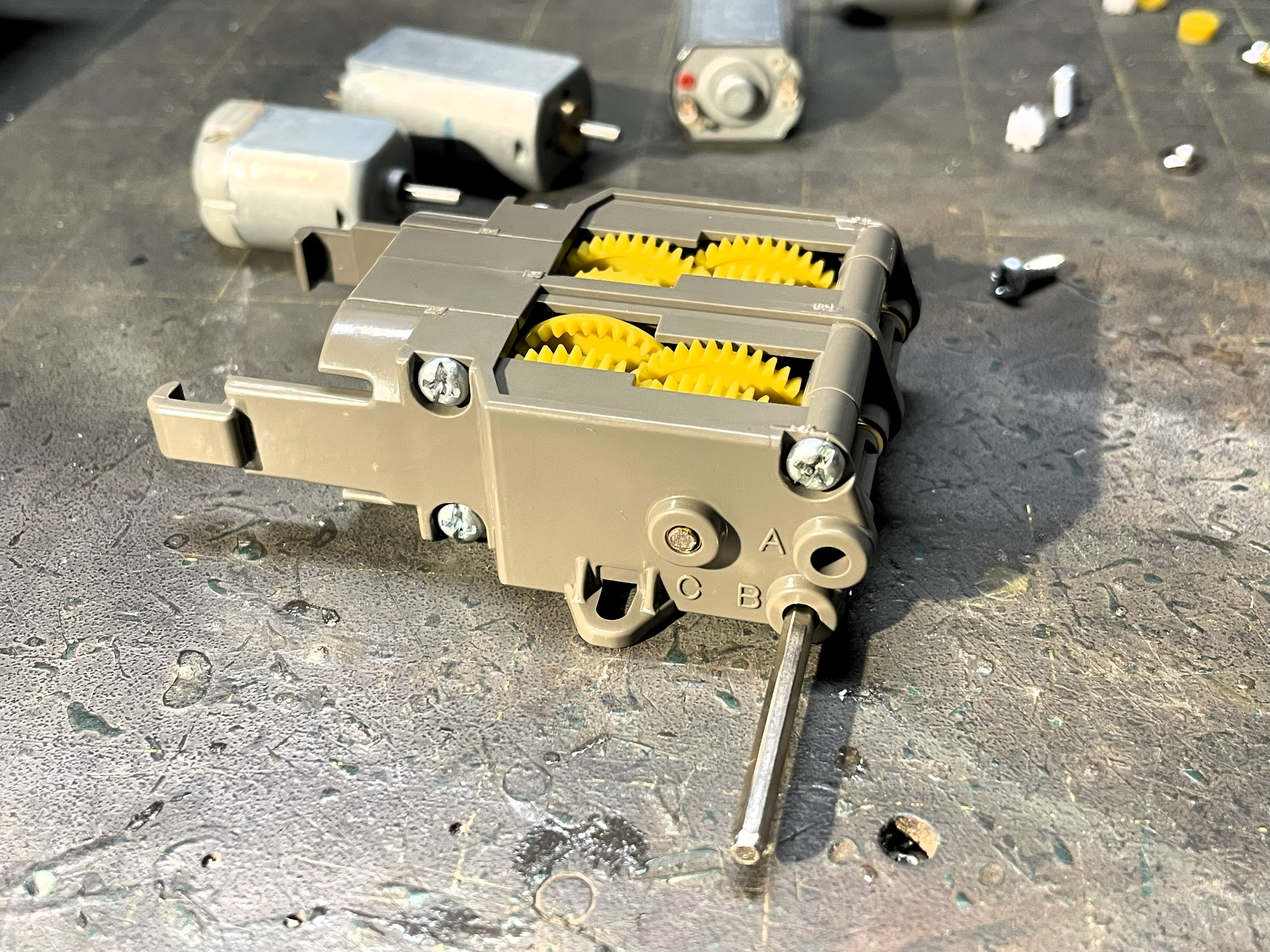 1/16 RC M-113A1 ACAV - Converting the Takom/Andy's HHQ  kit to RC