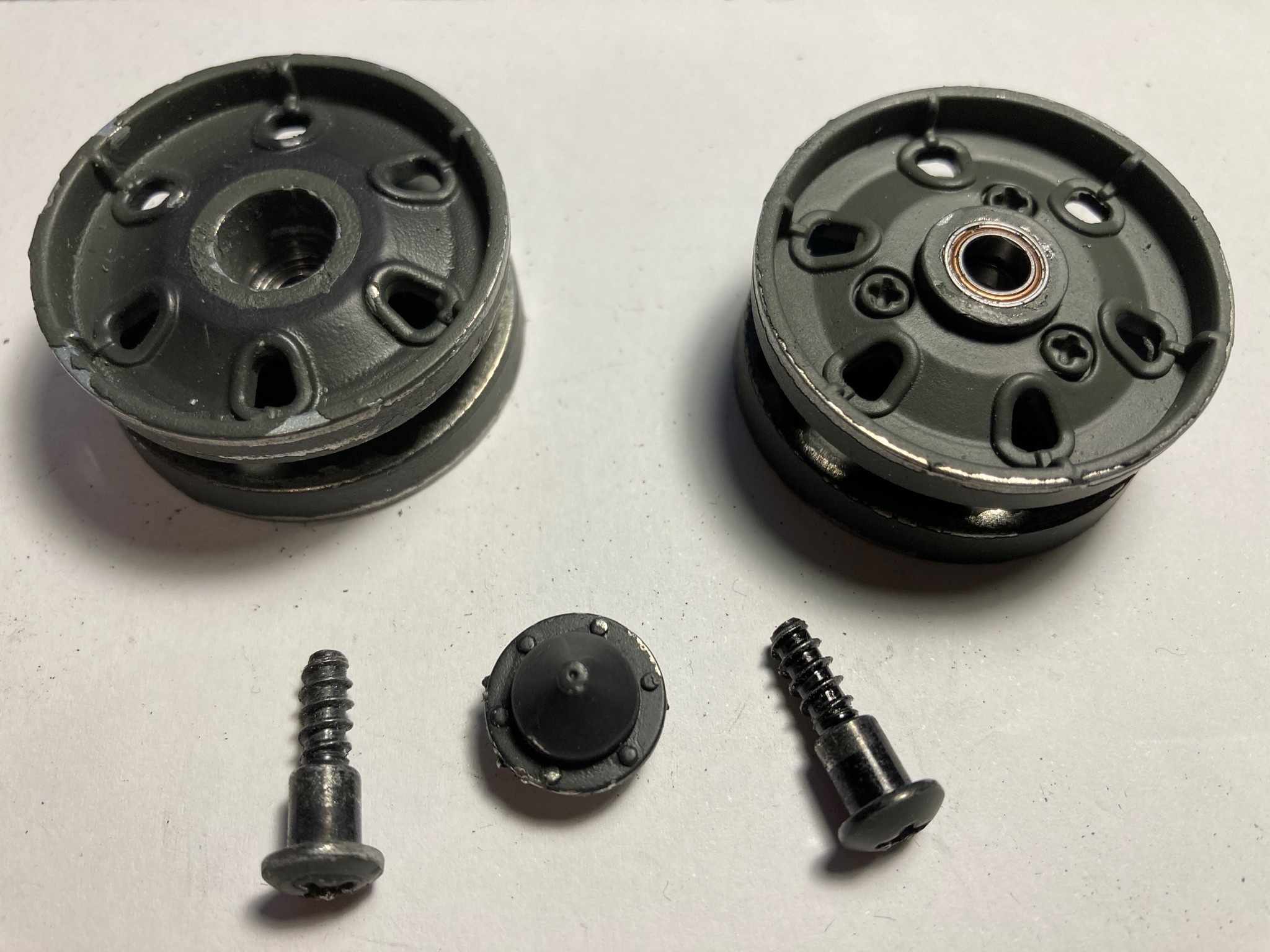 Return wheels and caps removed.