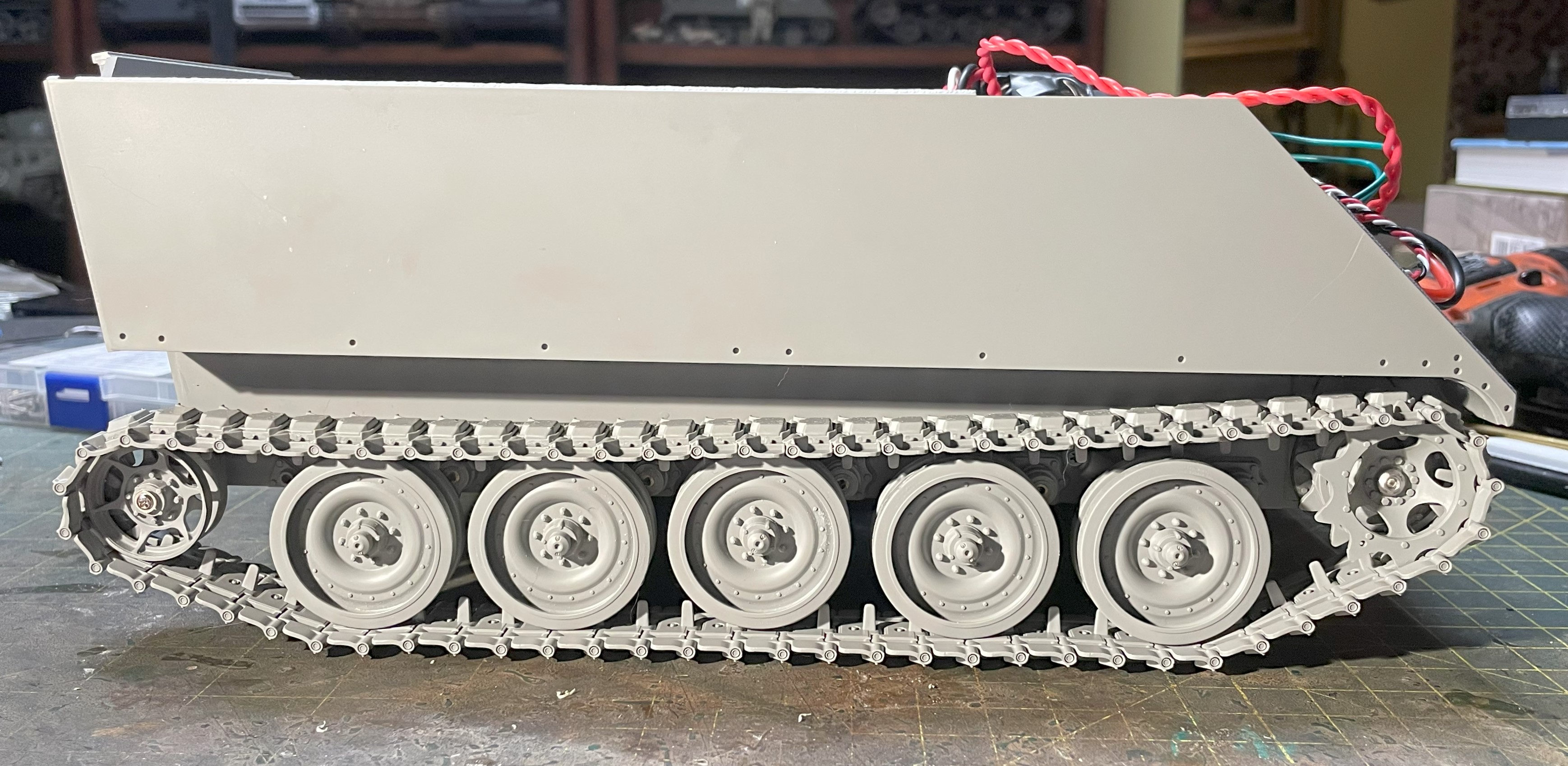 1/16 RC M-113A1 ACAV - Converting the Takom/Andy's HHQ  kit to RC