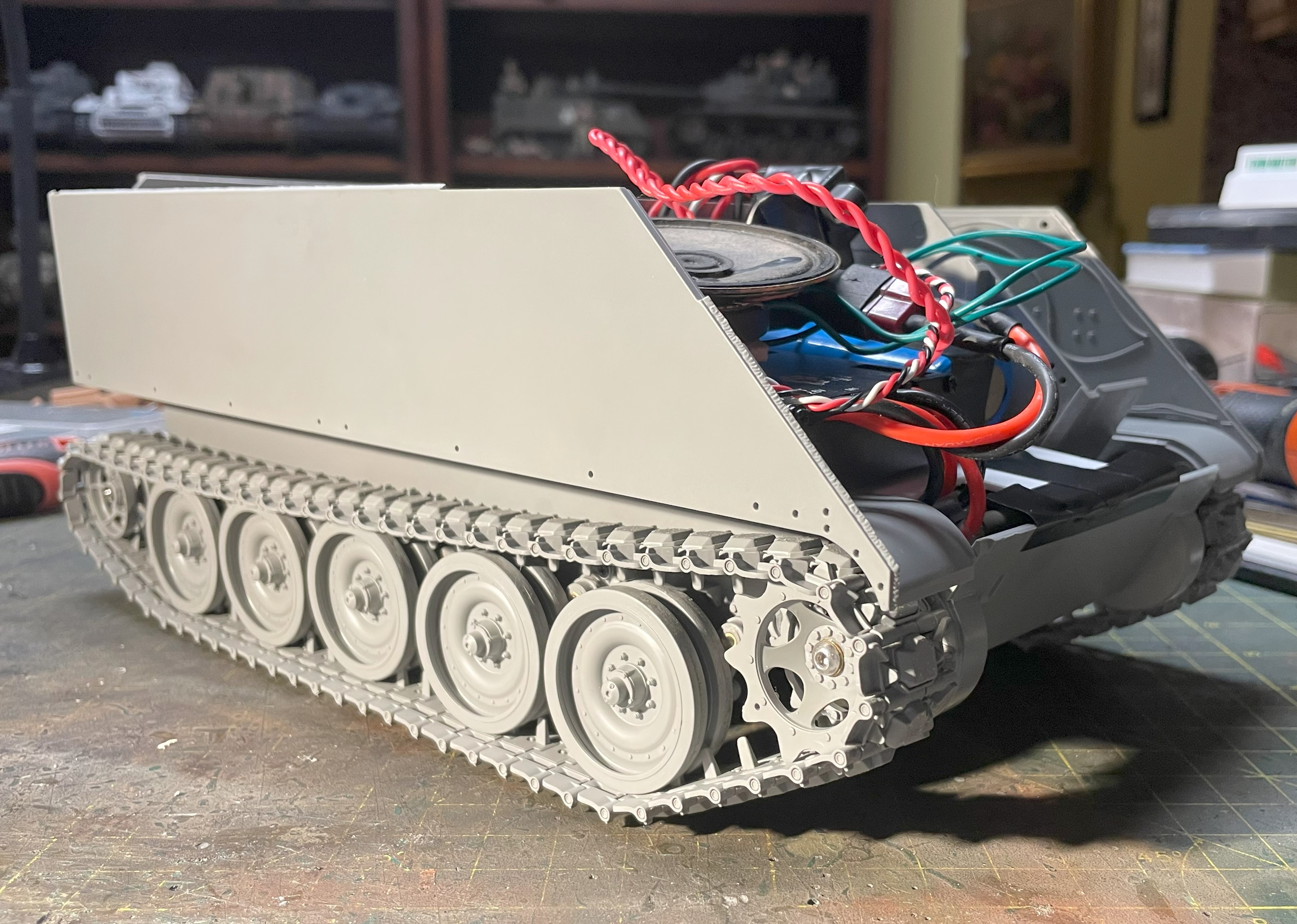 1/16 RC M-113A1 ACAV - Converting the Takom/Andy's HHQ  kit to RC