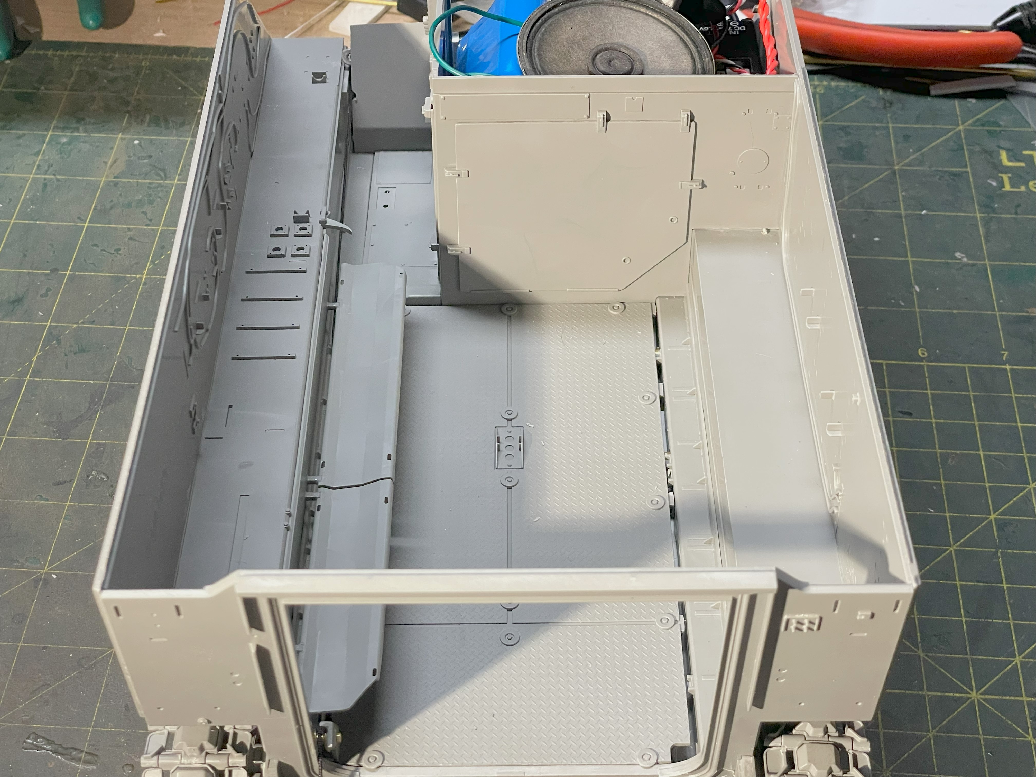 1/16 RC M-113A1 ACAV - Converting the Takom/Andy's HHQ  kit to RC