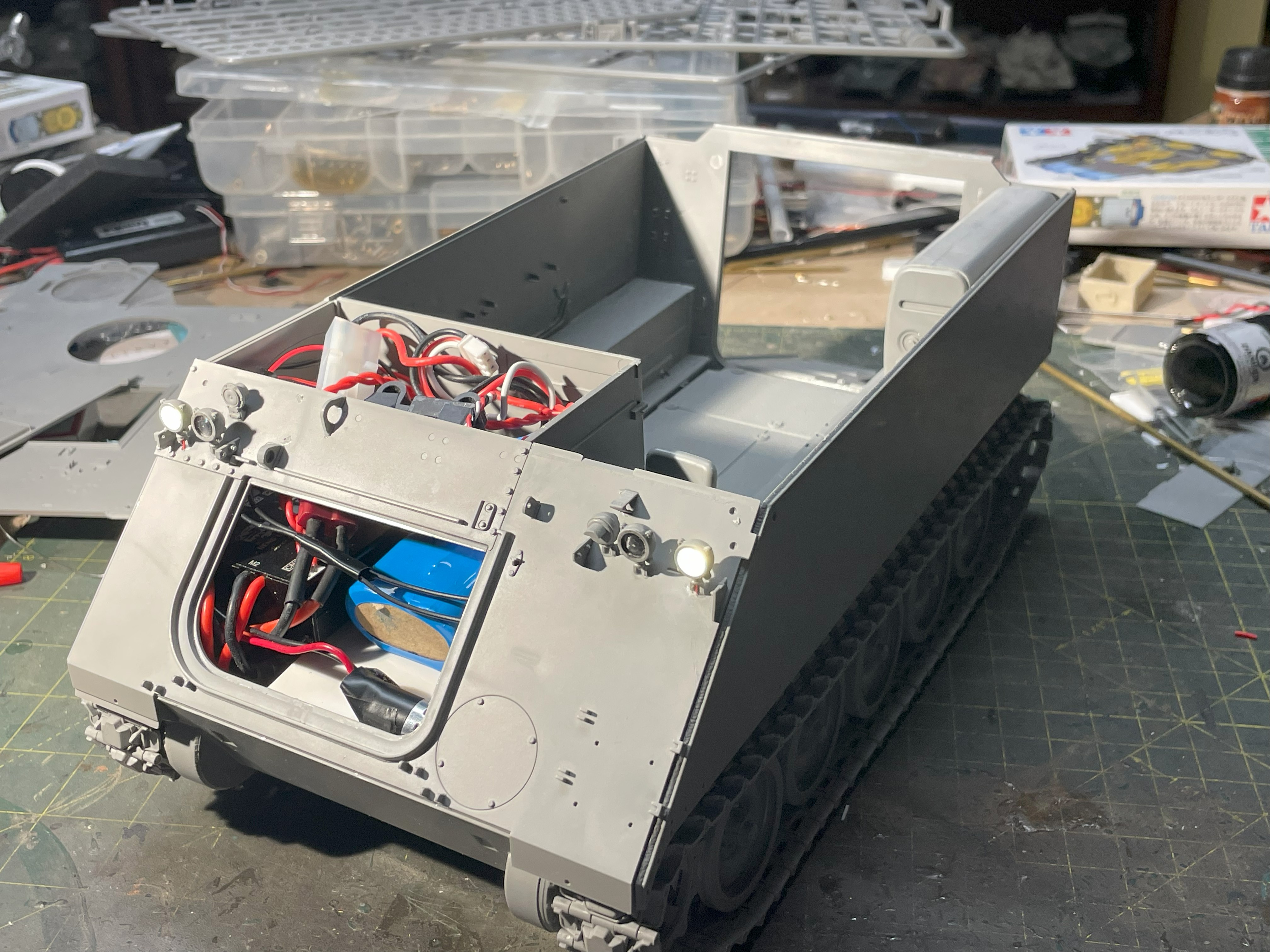 1/16 RC M-113A1 ACAV - Converting the Takom/Andy's HHQ  kit to RC