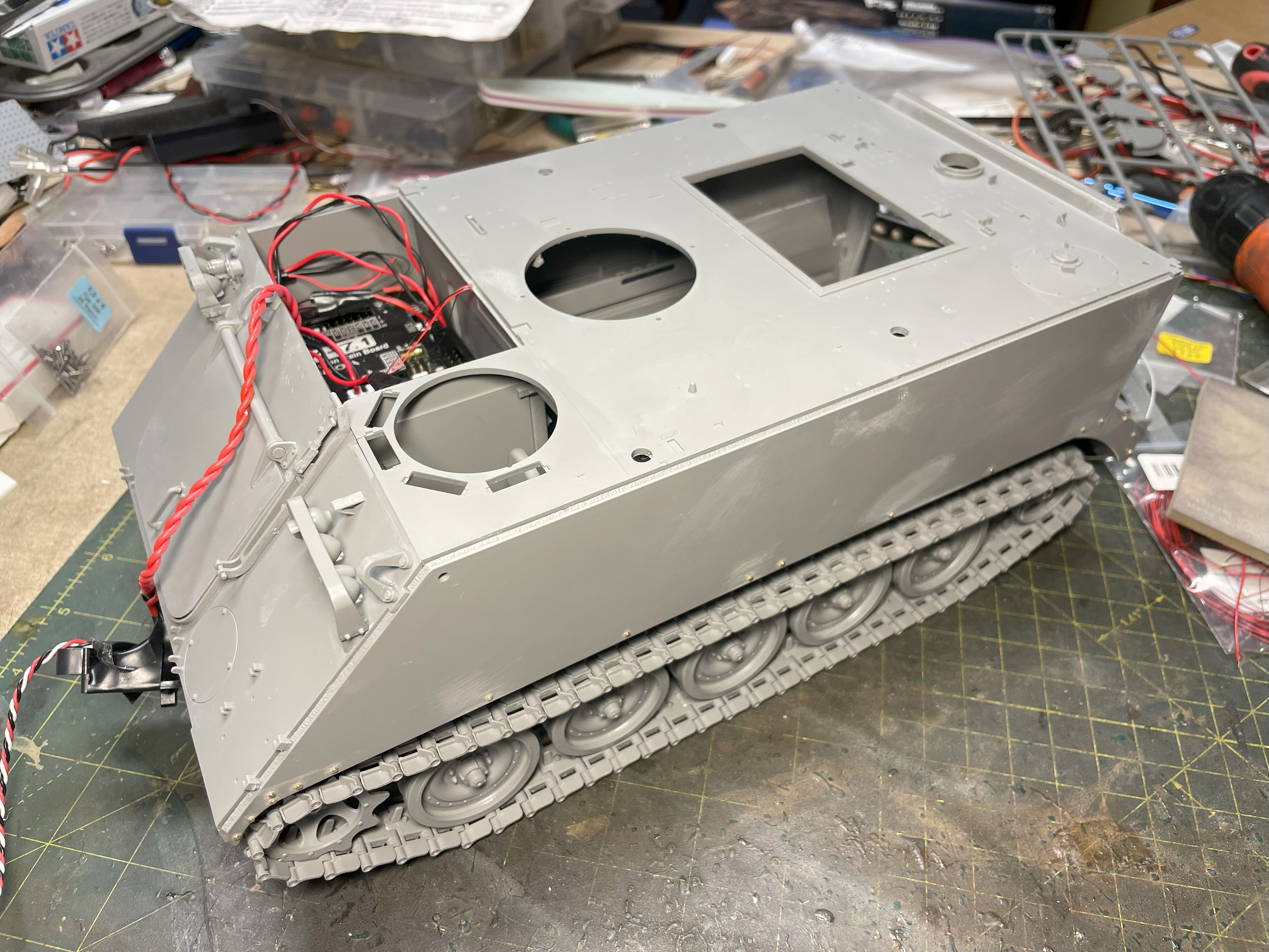1/16 RC M-113A1 ACAV - Converting the Takom/Andy's HHQ  kit to RC