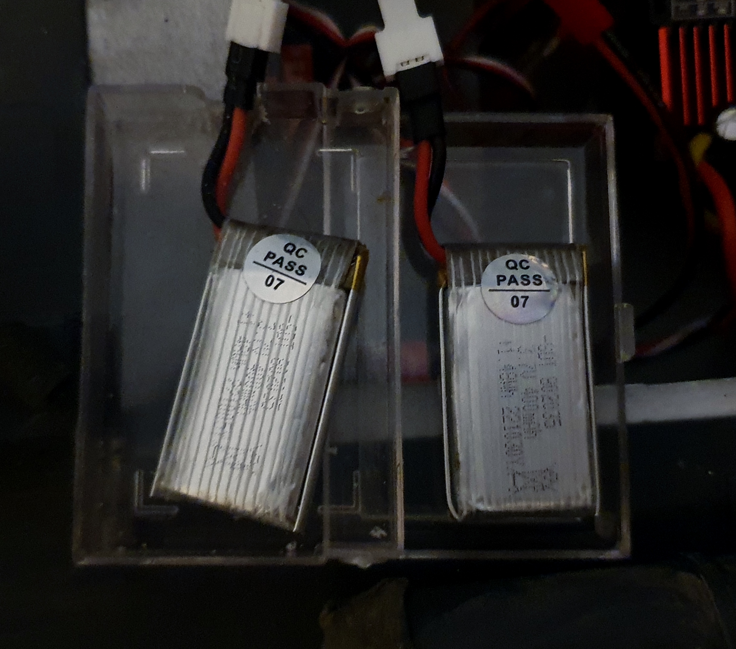 2 x 3.7v 400mah in series