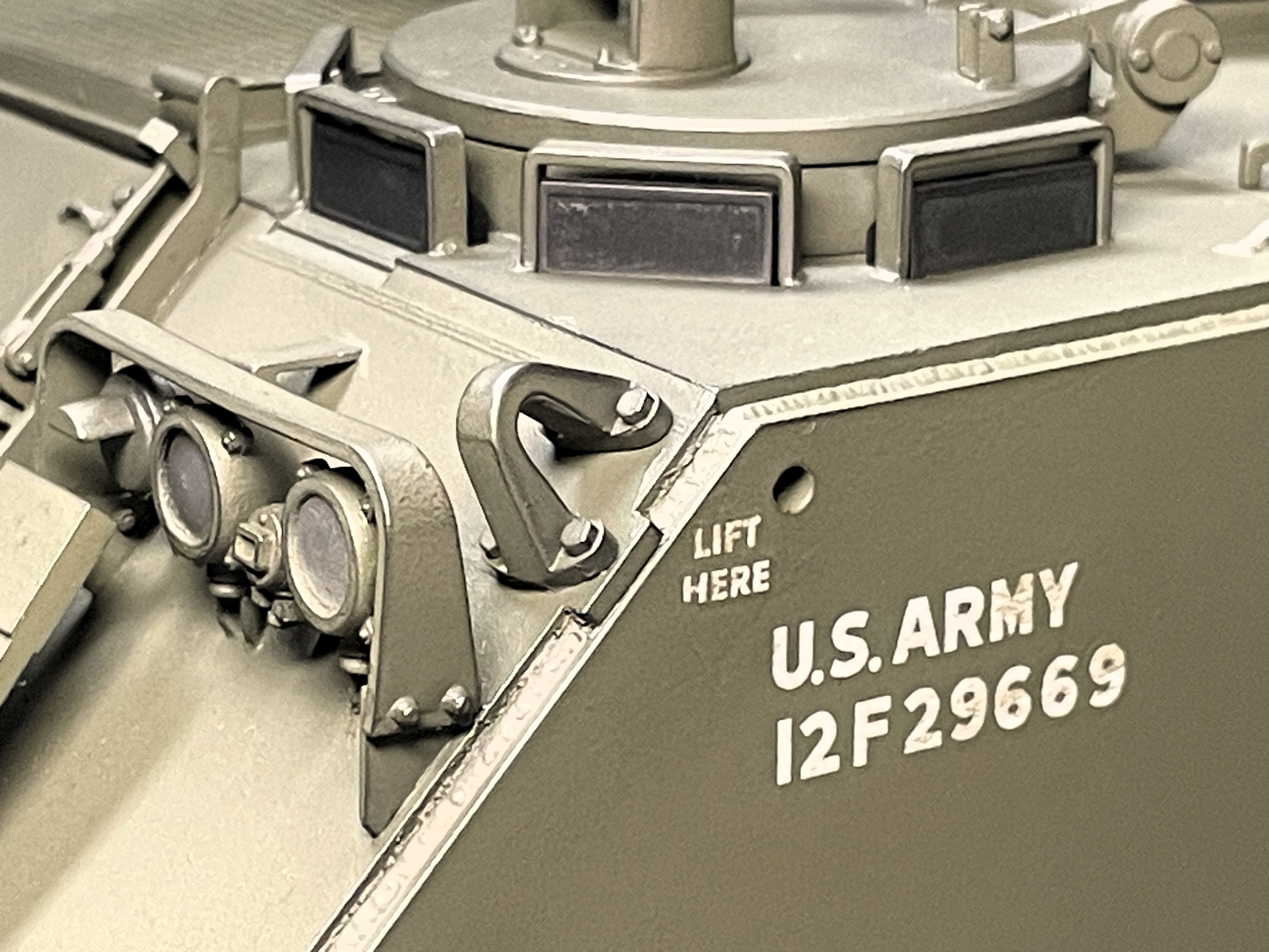 1/16 RC M-113A1 ACAV - Converting the Takom/Andy's HHQ  kit to RC