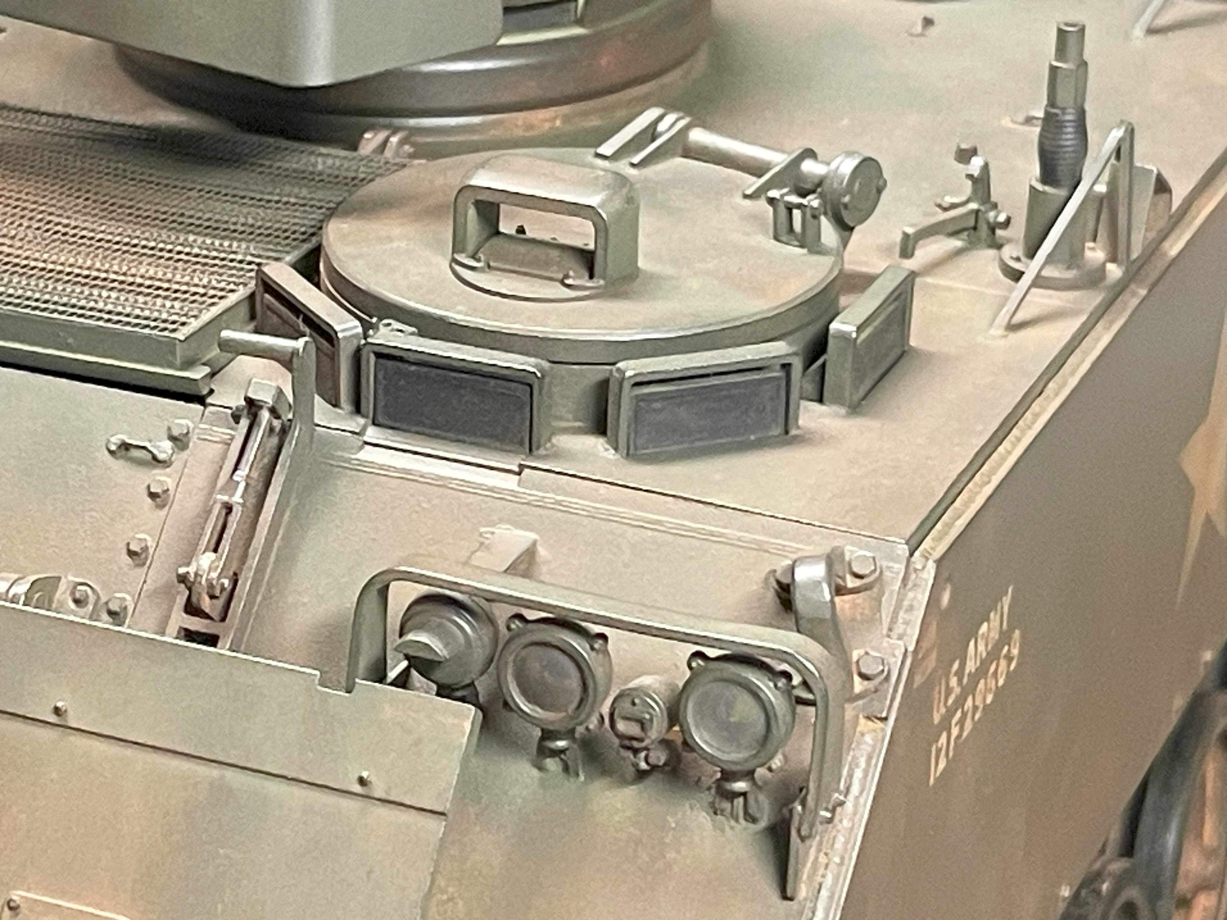 1/16 RC M-113A1 ACAV - Converting the Takom/Andy's HHQ  kit to RC