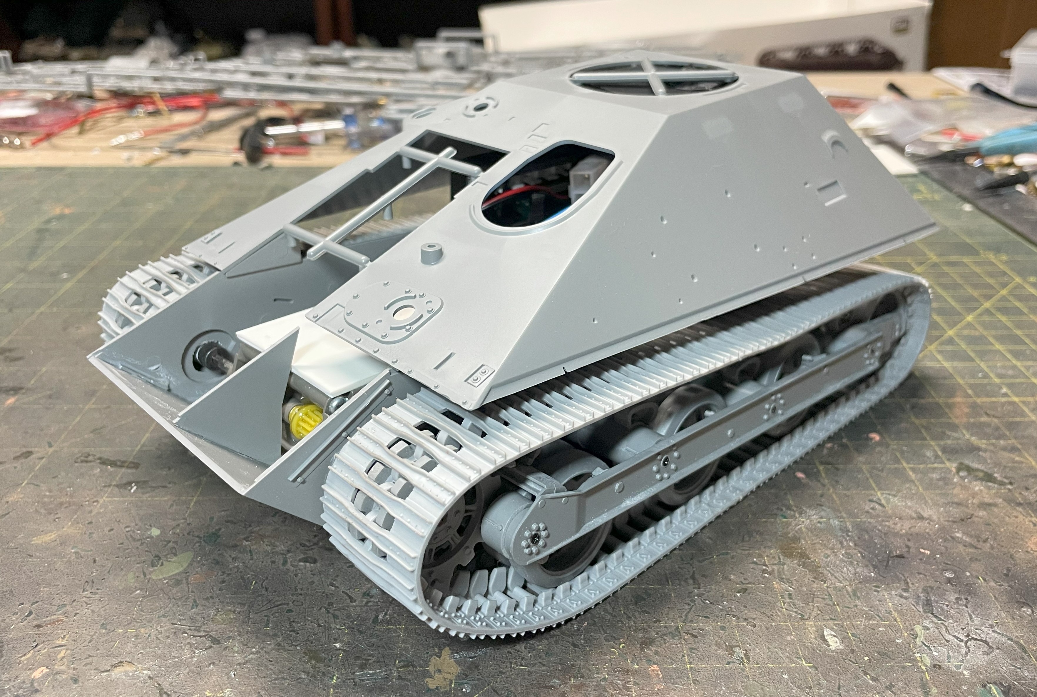 1/16 RC M-50A1 Ontos - Converting the Takom kit to RC - Build