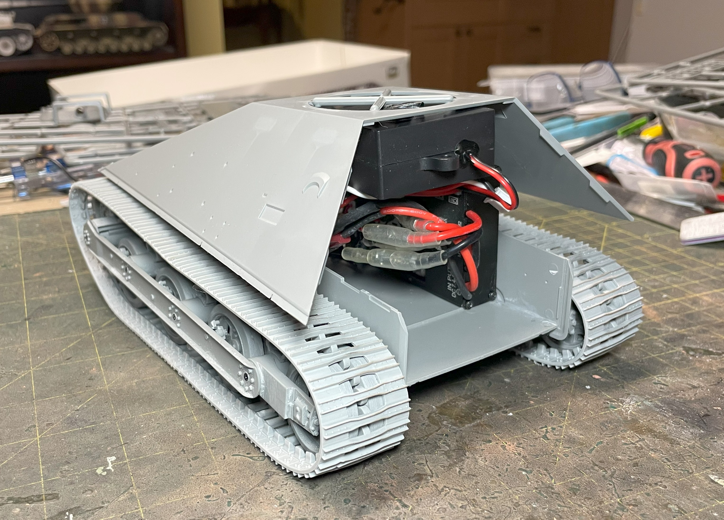 1/16 RC M-50A1 Ontos - Converting the Takom kit to RC - Build