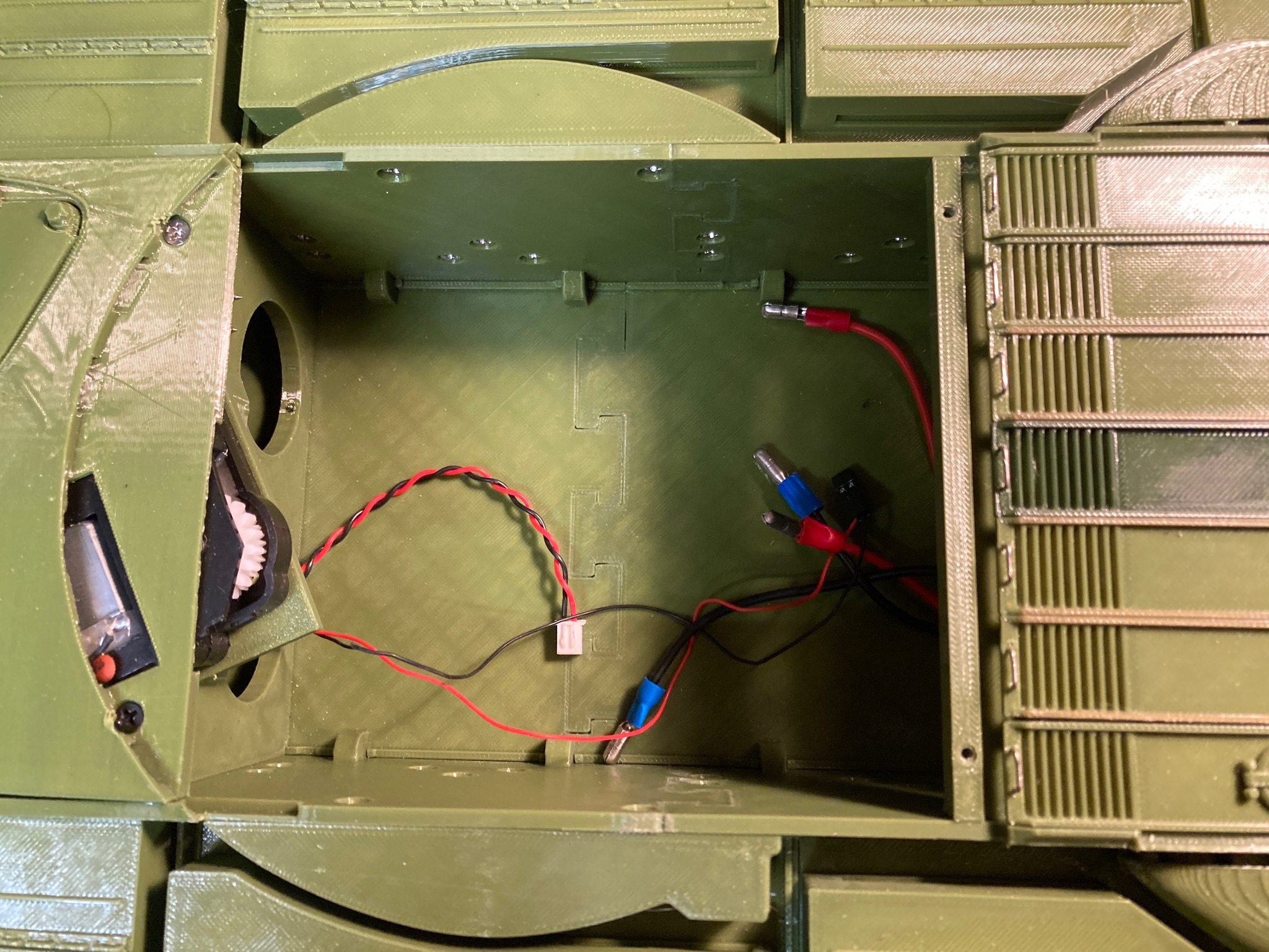 Only two screws need to be removed to give access inside the hull.