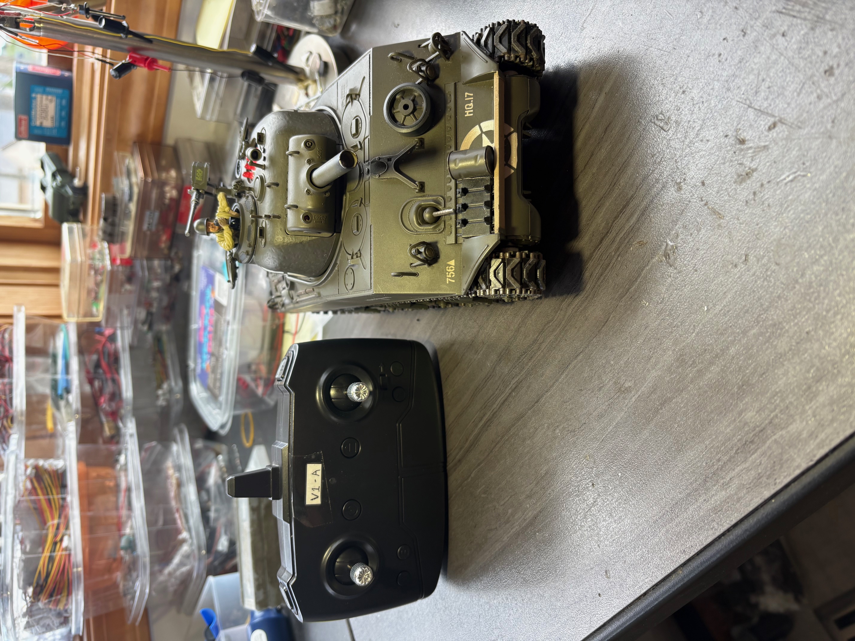 Vs Tank M4E3 Sherman converted to HL RX-24 V4 receiver.