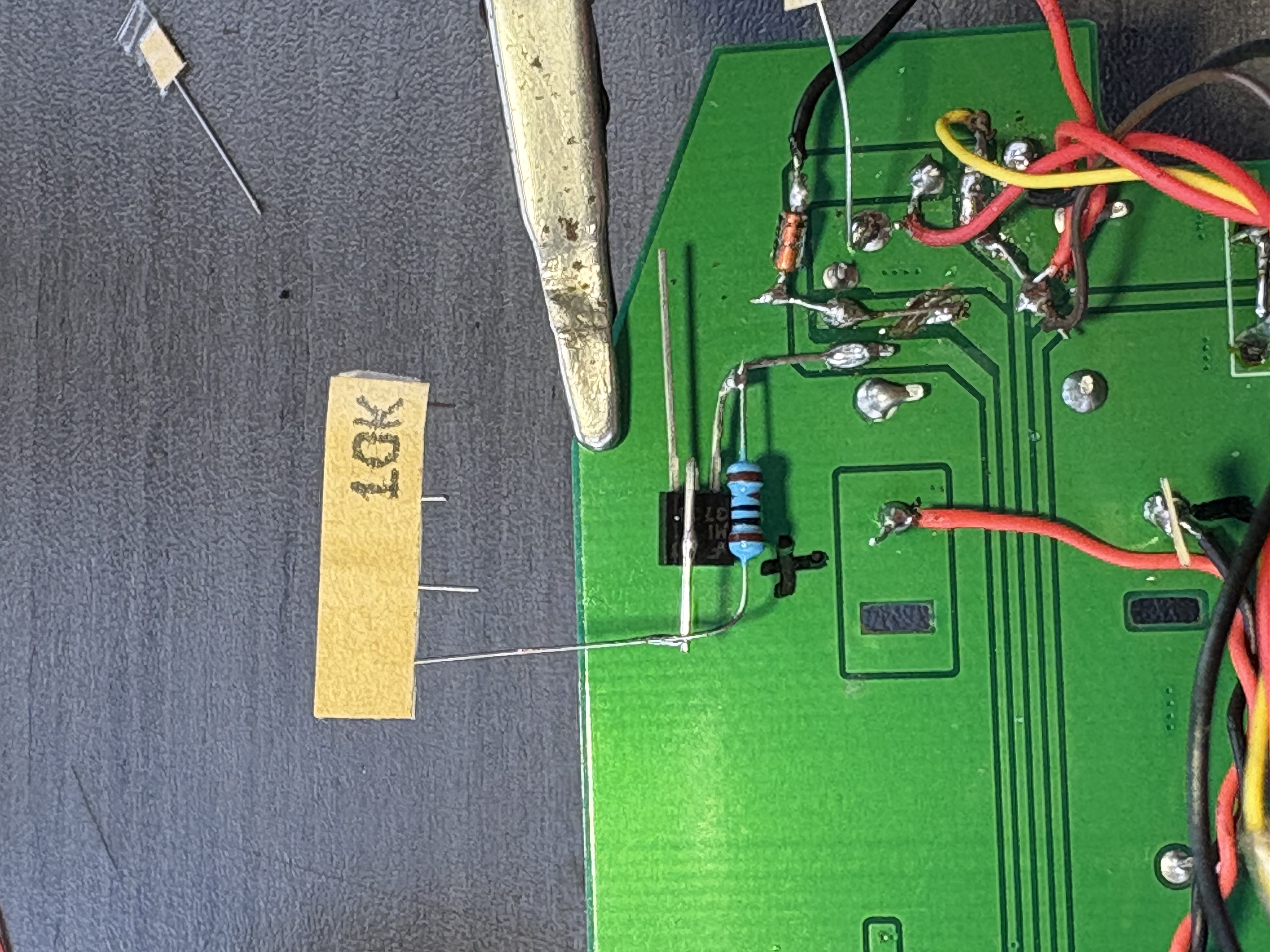 building up the circuit. resistor values under optimization values,