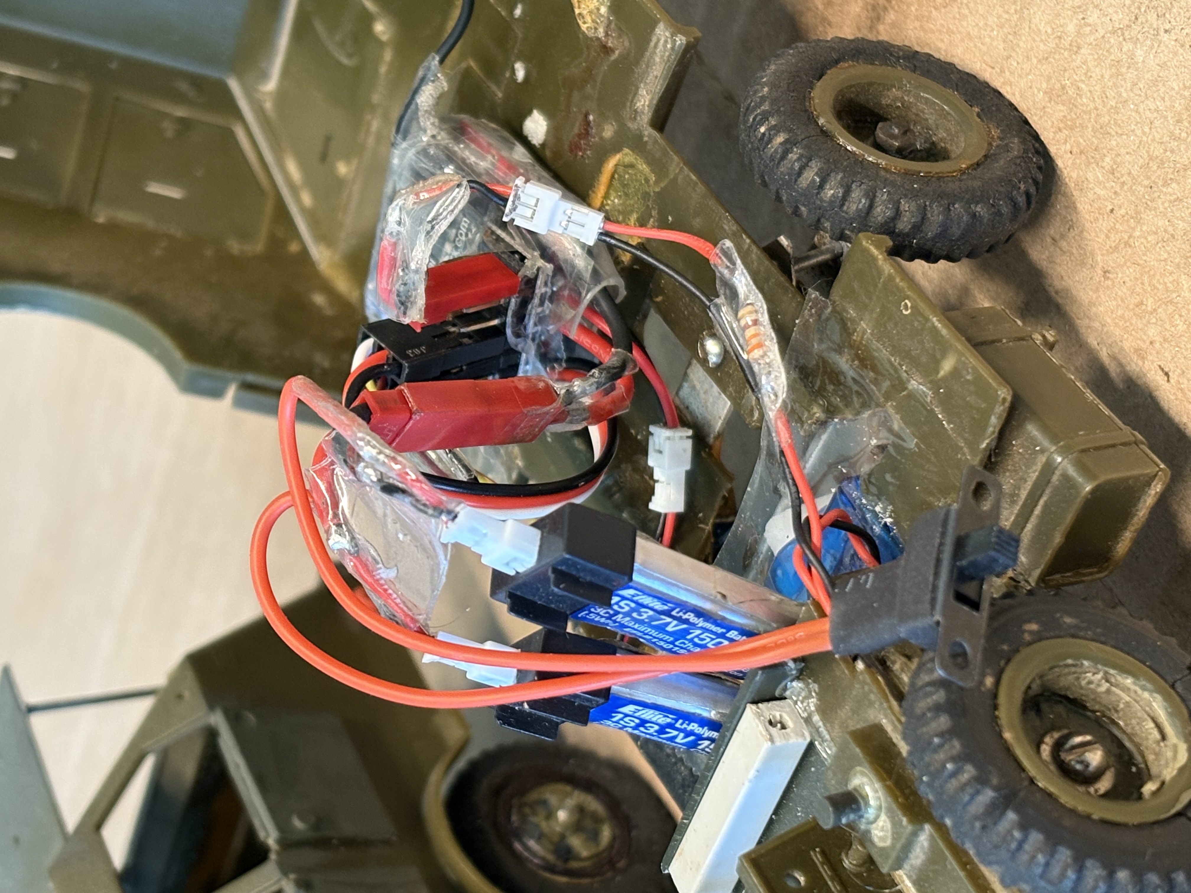 2 micro 1s batteries wired into 2s voltage gives the factory 130 motor plenty of current to power the 4WD axles.