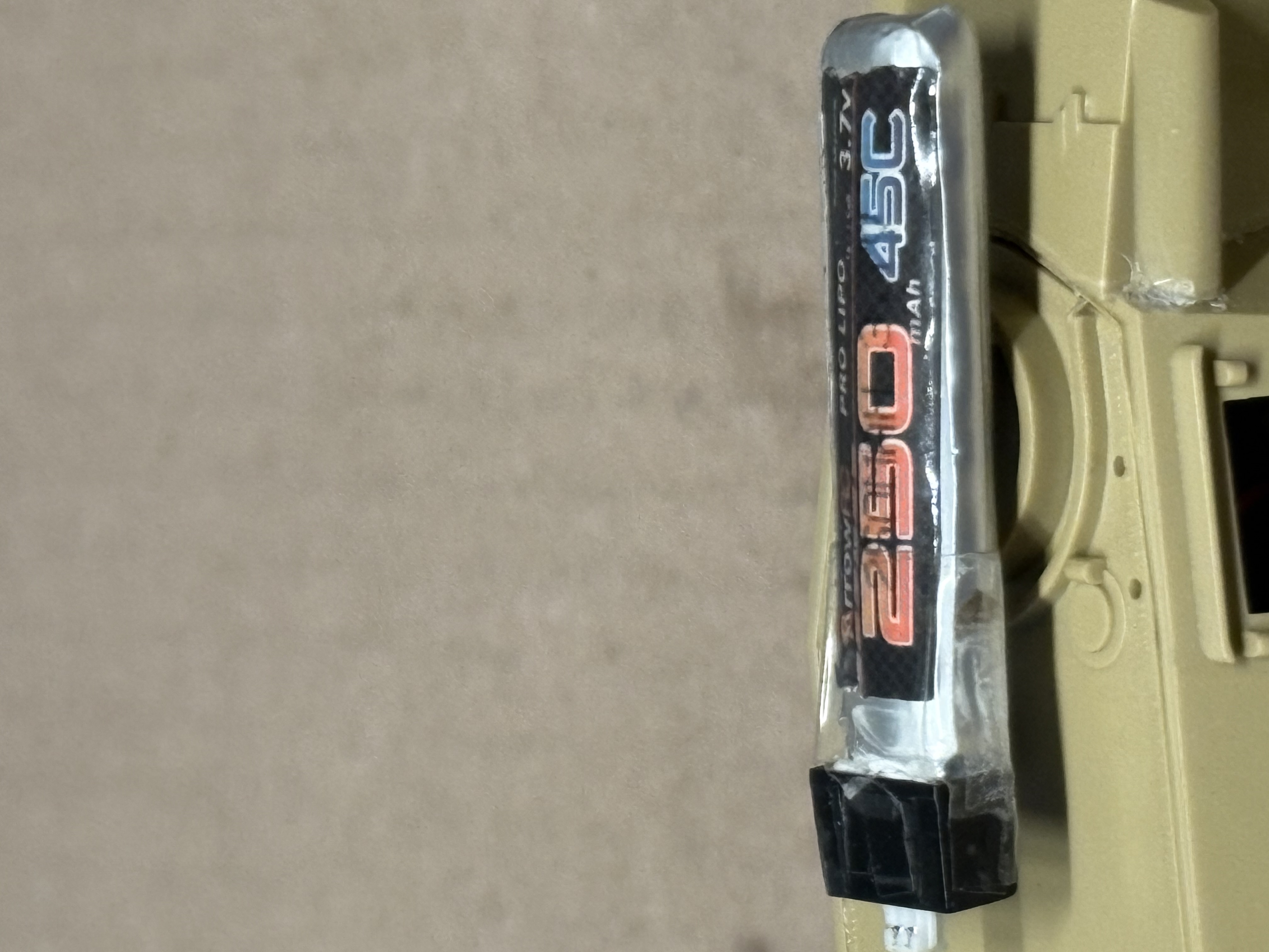 250 mAh 45c (11 amps peak) but these are old and well used and no longer work in the Heli but still good for 1/35 scale tanks.