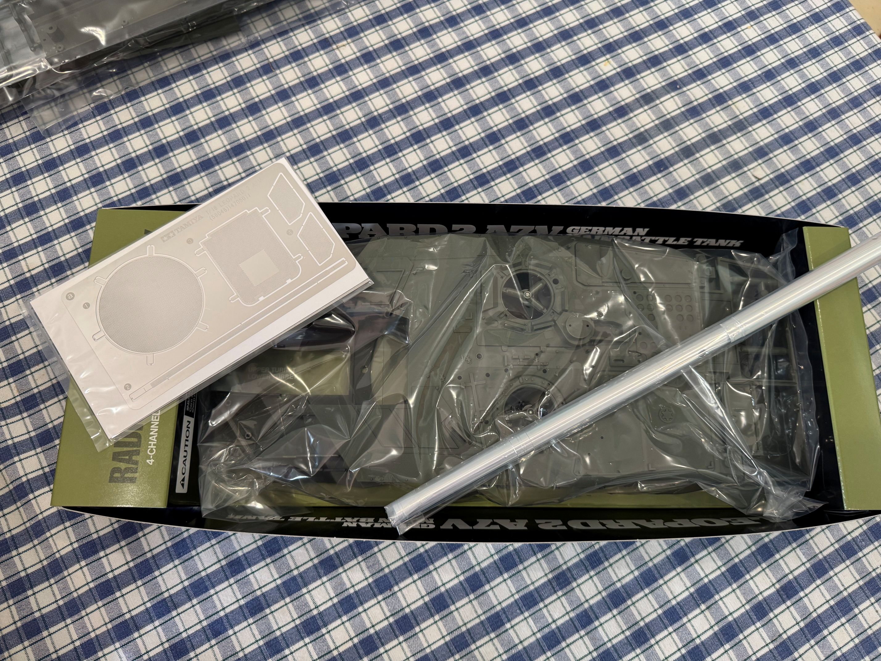 Unbox 6.jpg