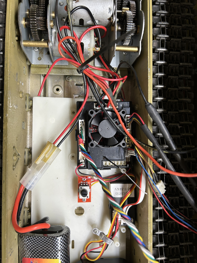 KV-2 Guts 04.jpg