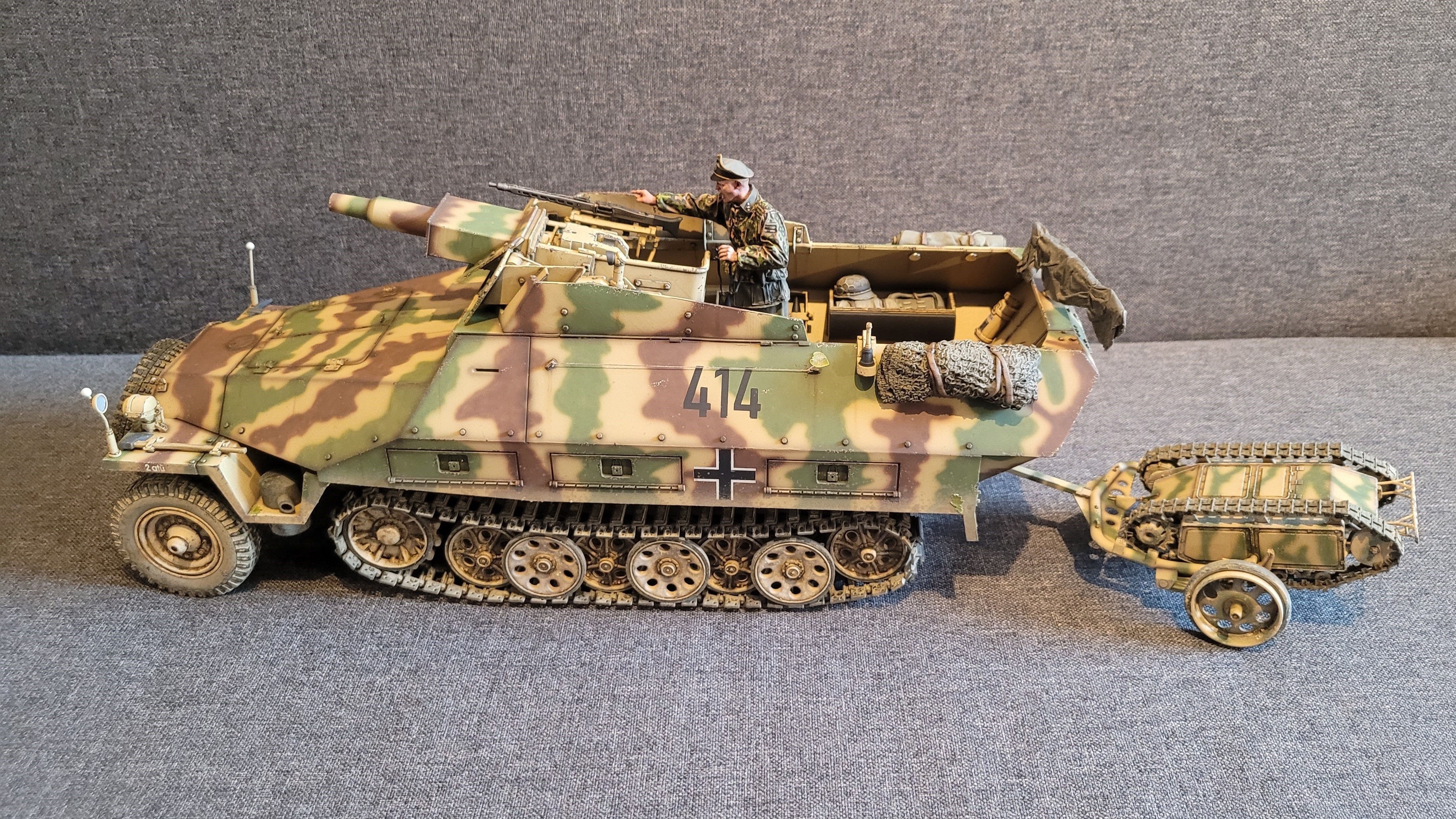 Torro Sd.Kfz.251/9 conversion with Goliath
