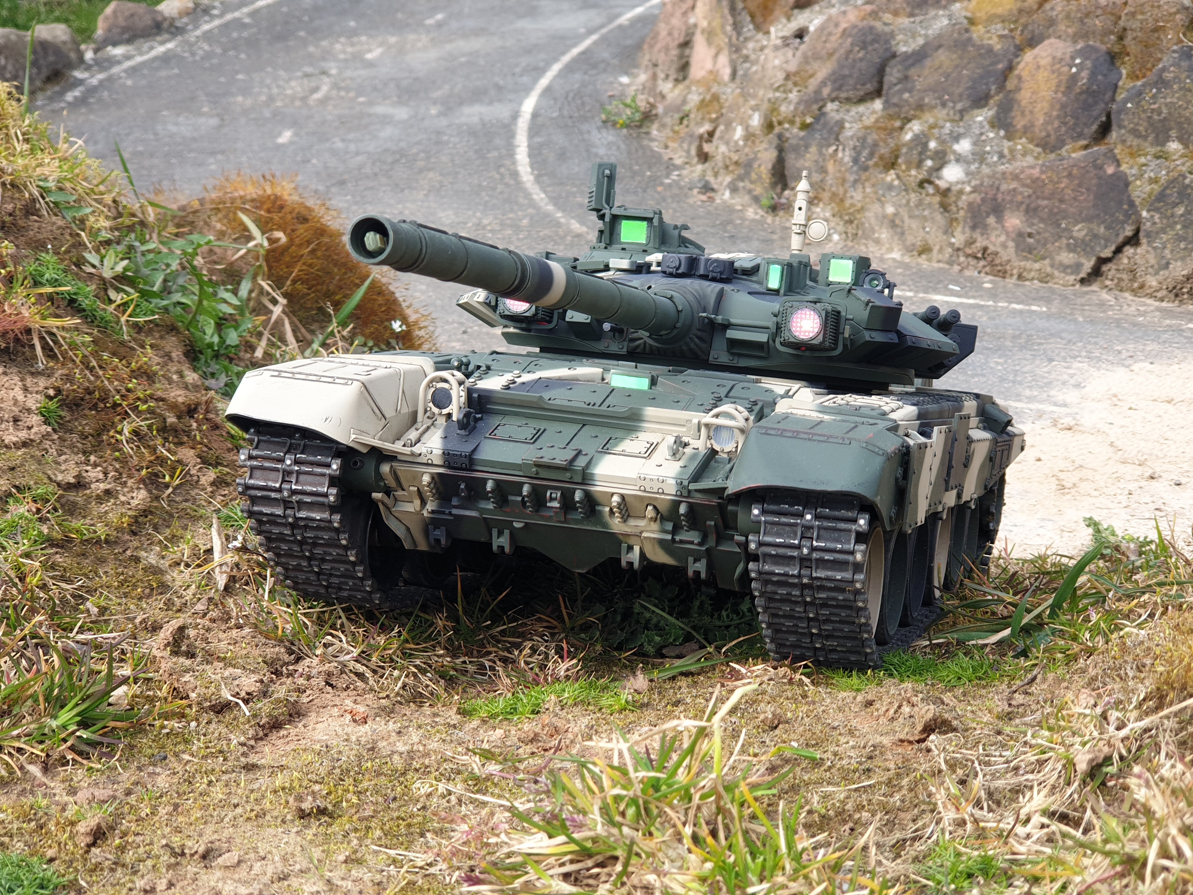 T-90 with Heng Long CNC lower hull, Elmod Fusion Pro and Modellspiegel gearbox