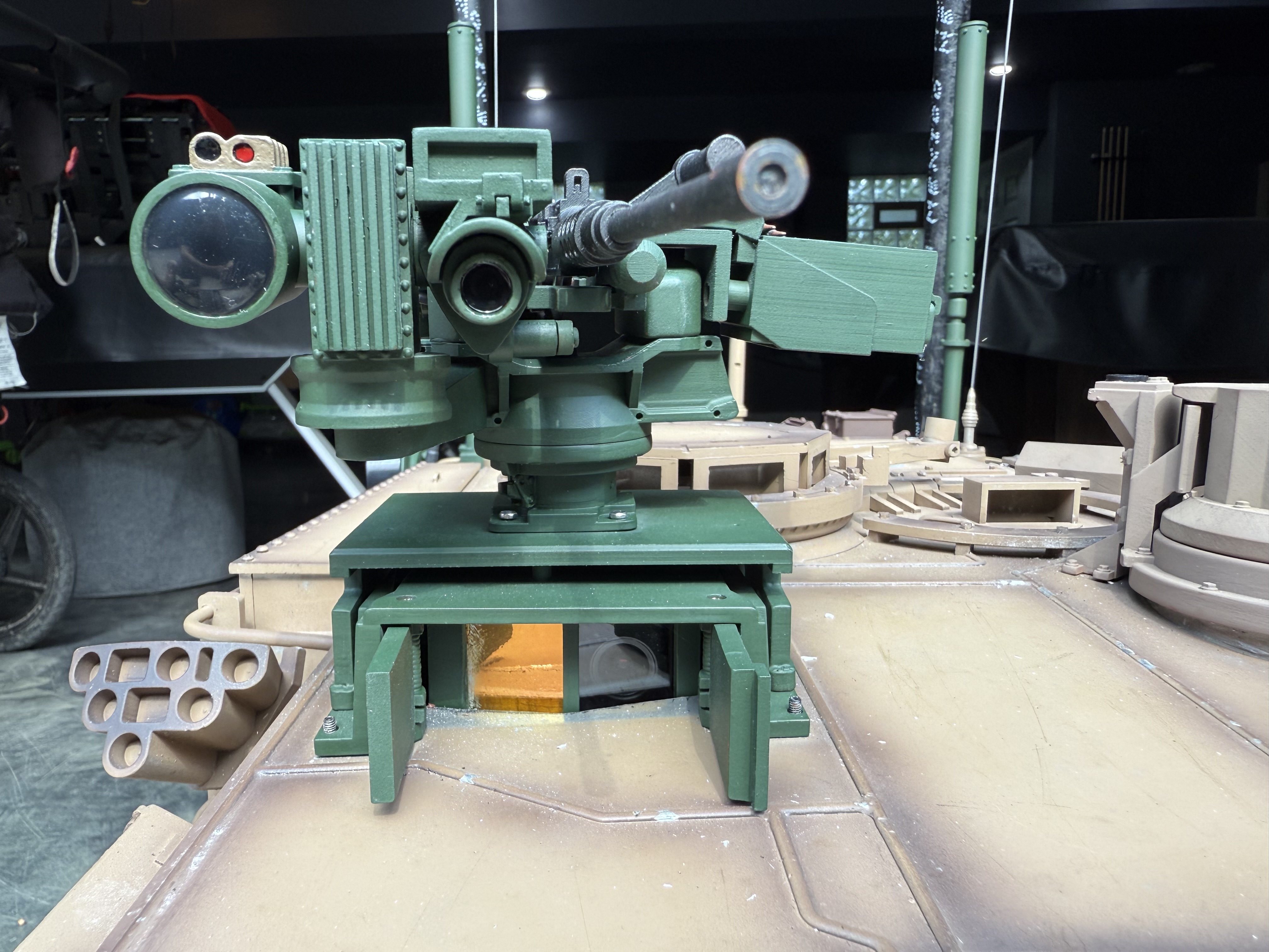 It might not be everyone’s cup of tea, but O chose to go one side clear Lexan for the camera, and the other the reflective photo paper or whatever it’s called