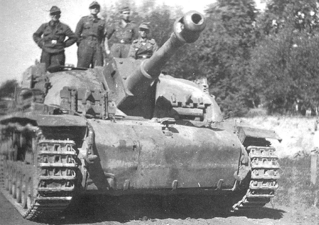 StuH 42 with concrete and KV links plus metal sheet - russian front 1943.jpg