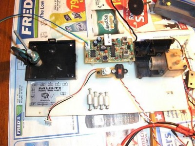 componet tray 001.JPG (121.71 KiB) Viewed 4081 times Step one alien the bottom cover of the RX-18 with component tray.Drill 3mm holes x 4