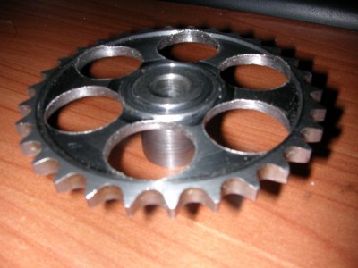 front cog boss.JPG