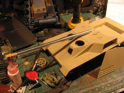 Using tamiya jagdpanther 88mm l70 barrel..will be close enough in size!