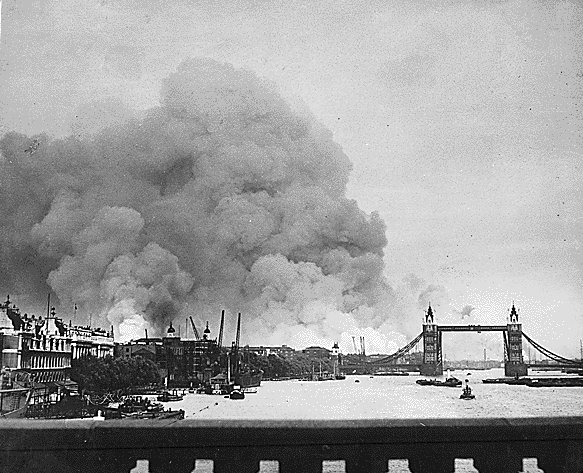 The scale of this Photo is beyond comprehension today, the entire skyline of London engulfed in smoke, AWSUME