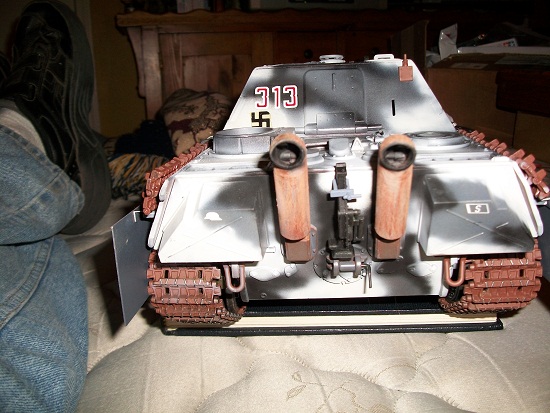Jagdpanther Tools, racks and jack detail 004.JPG