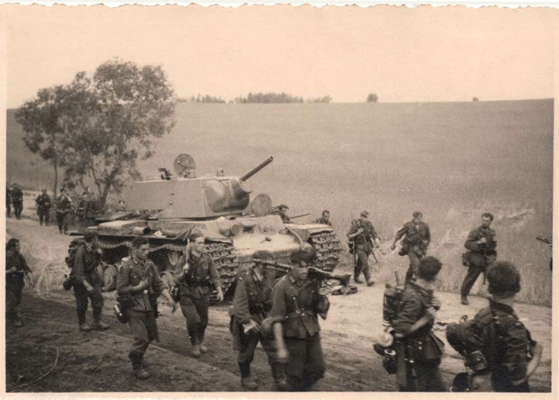 _Barbarossa_Moscow.jpg