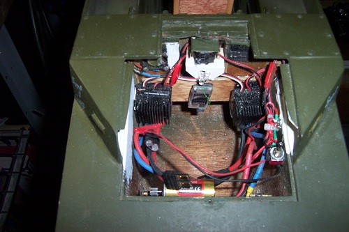 Center above the receiver are the blinking LED's to show fire.