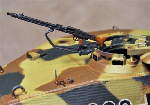 mg43-close-on-turet.jpg