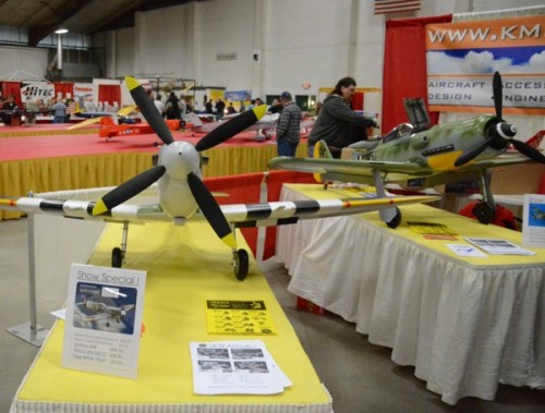 P-51 Mustang &amp; a FW-190 Foke Wulf