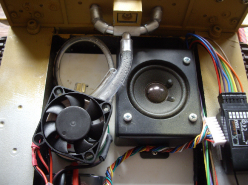 I cut the neg wire to fan and connected it to motor