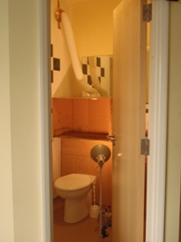 1 shipping case, 1 length of tumble dryer duct and some tape, use the bath room extractor. jobs a good un.