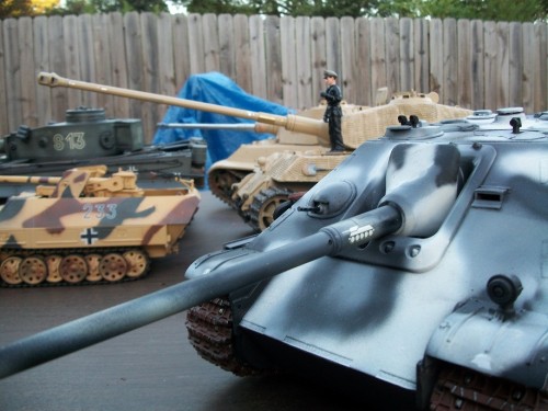Note the tactical white helmet of Grossdeutschland Division and the barrel detail,I have these in 1/6 scale