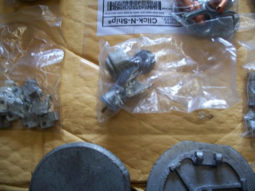 shop and tank parts 013.JPG