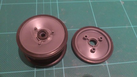 The inner dish of the Tamiya road wheel has now been installed on the HL axle - the outer dish has been adapted to fit.jpg