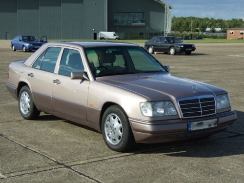 Mercedes E280.jpg