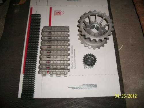 Armortek Sprockets and Tracks 011.JPG