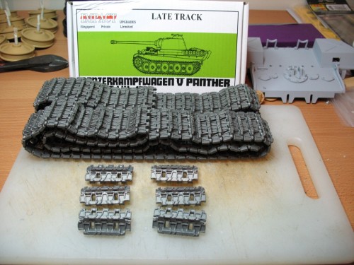 I have used the spare Impact links from both the JP Impact Tracks and the Panther G Impact Tracks to make up 3 sets of 2 links left side and 3 sets of 2 links right side, for the Spare Link Brackets
