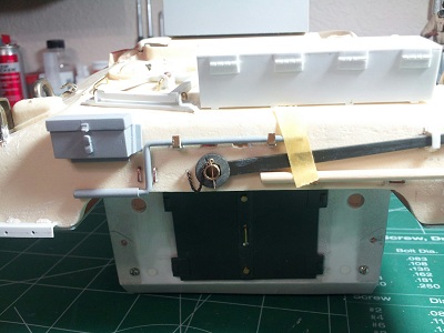 Rear hull equipment and mounts