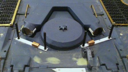 Lower brackets and retaining rods in place.jpg
