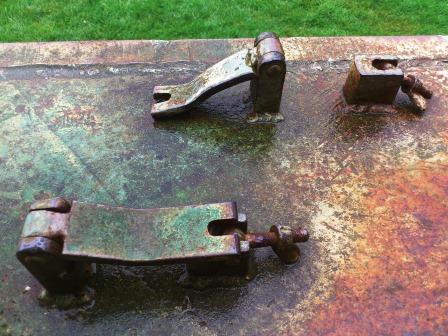 My own shot of the clamps on the Vimoutiers Tiger 1.jpg