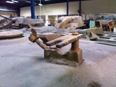 My own shot of the rear cable clamps on the Saumur Tiger 1.jpg