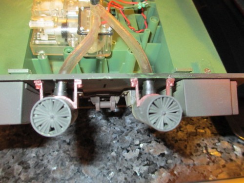 Mounted exhaust braces