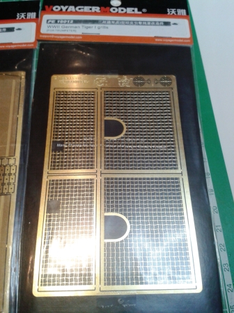 Voyager PE16012 - Tiger 1 engine grills.jpg