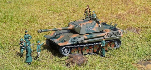 Panther & crew.   1 (954 x 445).jpg